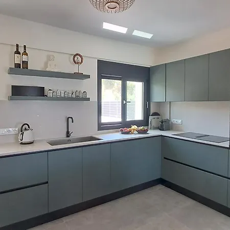 וילה Location For 6 Or 8 Guests, 3 Bathrooms & Private Pool