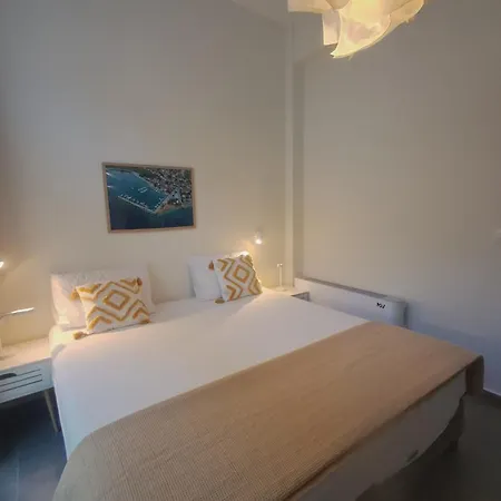 Villa Passion 4 Bedroom & Private Pool In Town