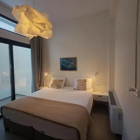 Villa Passion 4 Bedroom & Private Pool In Town