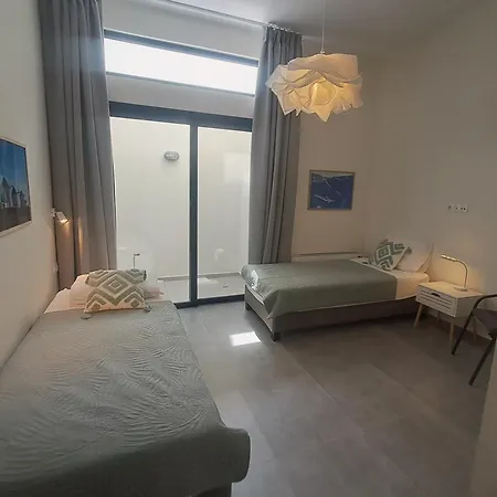 Passion 4 Bedroom & Private Pool In Town *