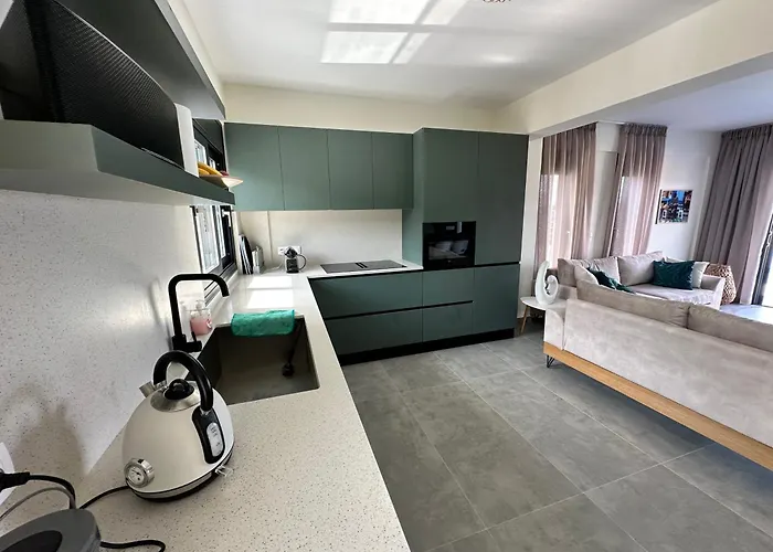 Villa Location For 6 Or 8 Guests, 3 Bathrooms & Private Pool Mesochorion (Evrytania)